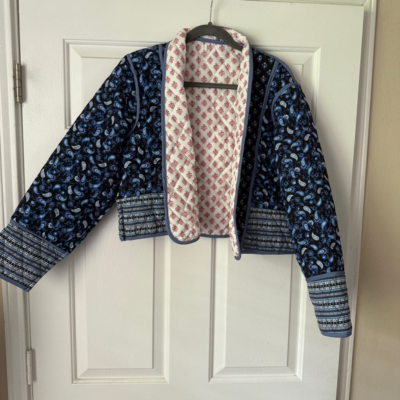 Reversible Quilted Cropped Patterned Jacket - Picture 5 of 13